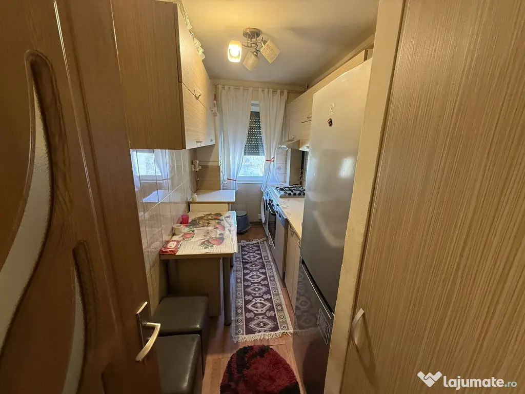 Apartament 2 camere zona Piata Ovidiu