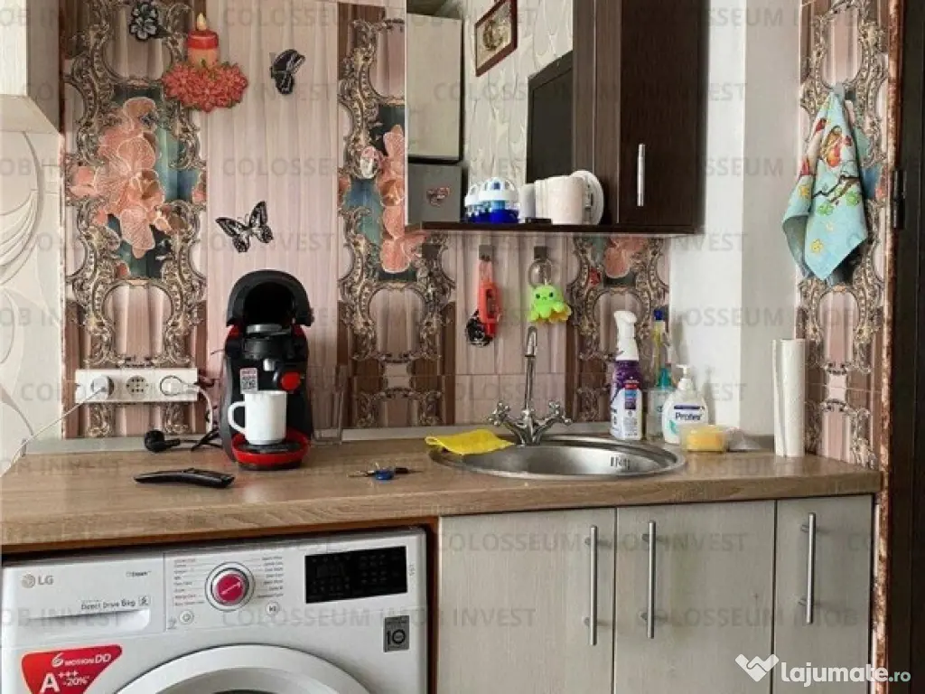 Camera de camin, mobilata, utilata, etaj 3/4, Florilor - Violetelor! 