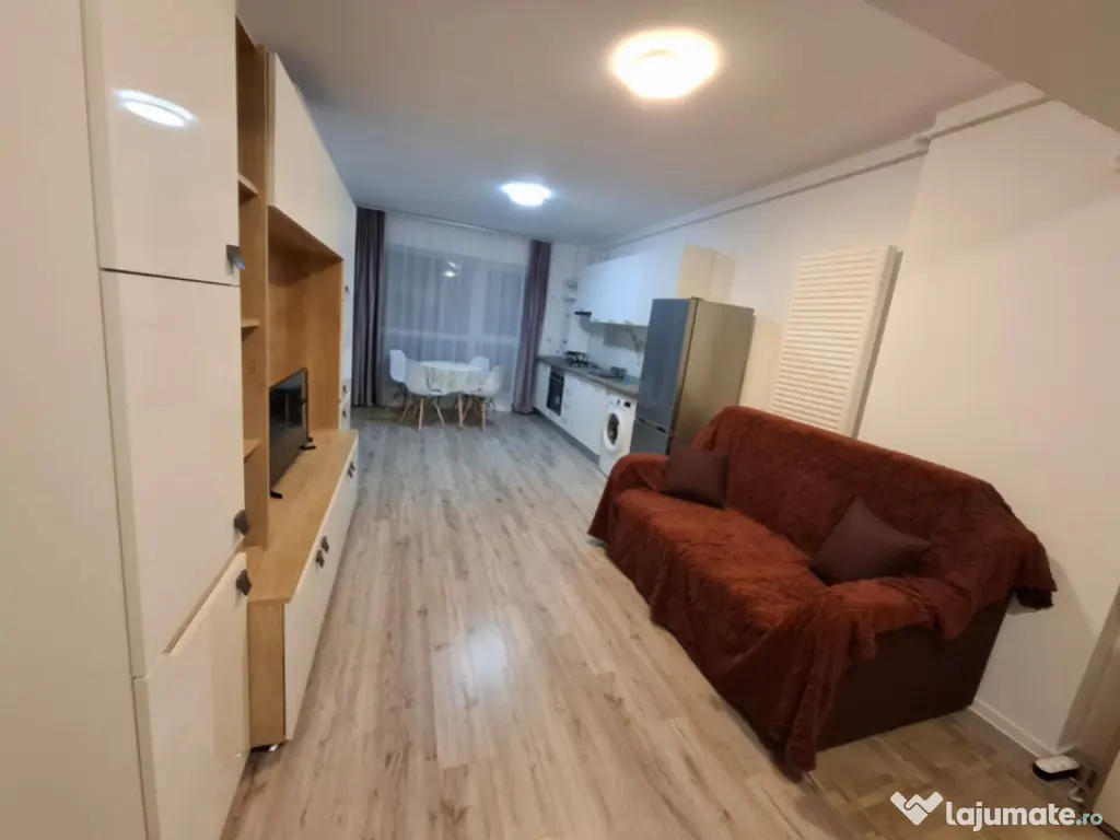 Studio la etaj intermediar, loc de parcare propriu si balco 