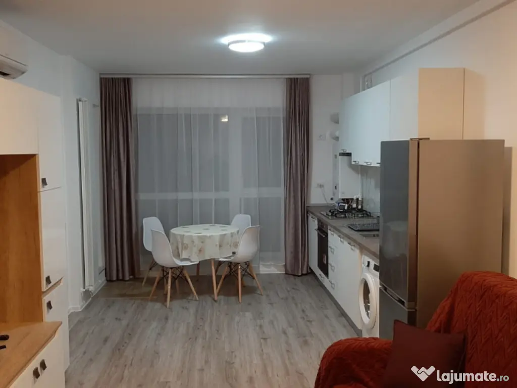 Studio la etaj intermediar, loc de parcare propriu si balco 