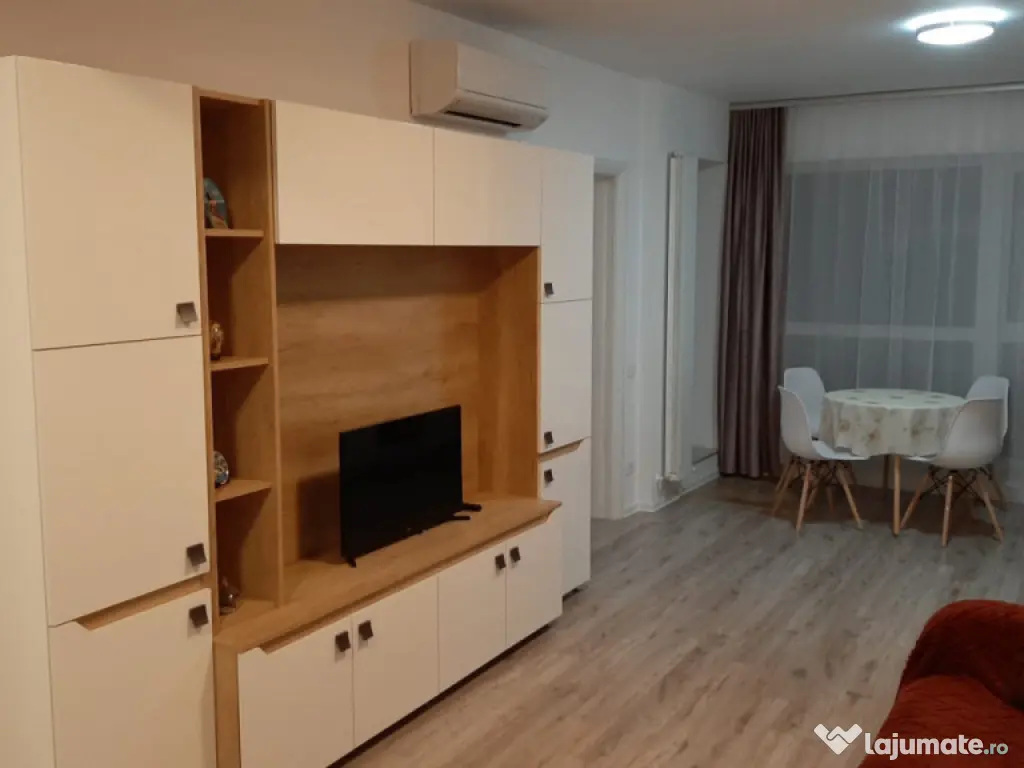 Studio la etaj intermediar, loc de parcare propriu si balco 