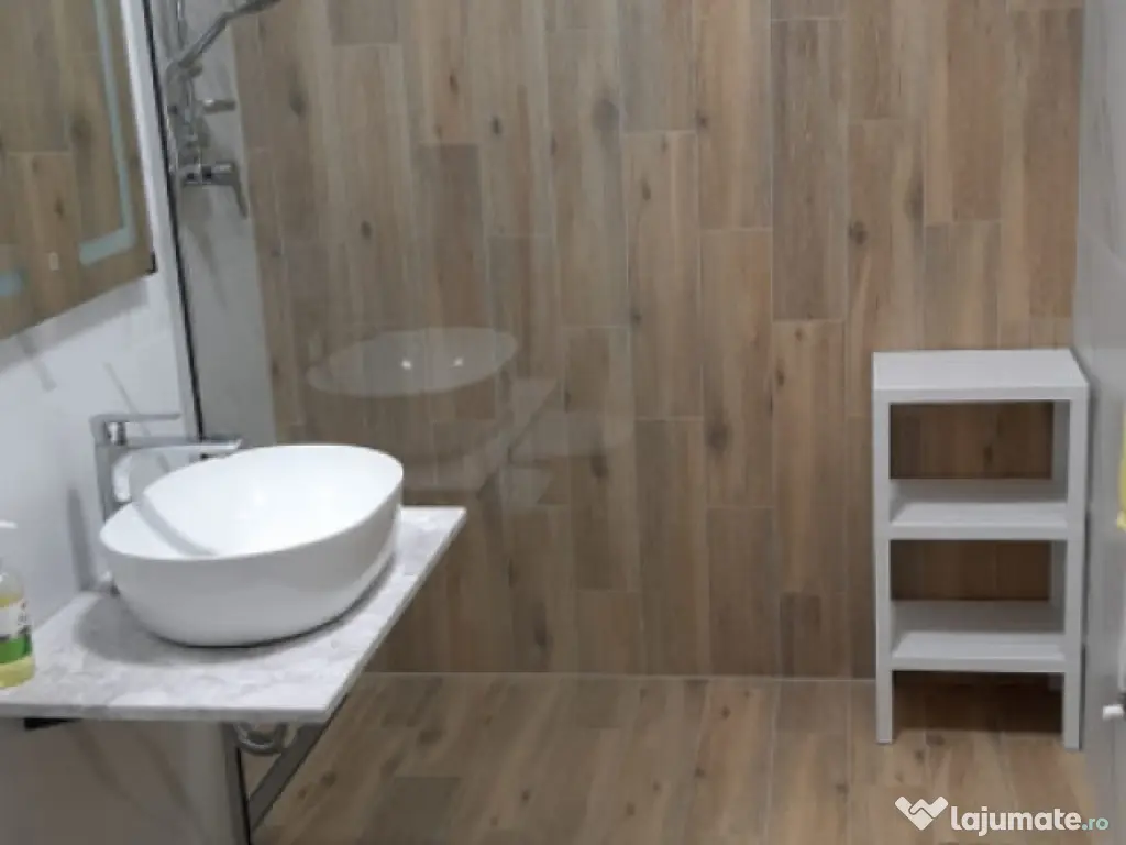 Studio la etaj intermediar, loc de parcare propriu si balco 