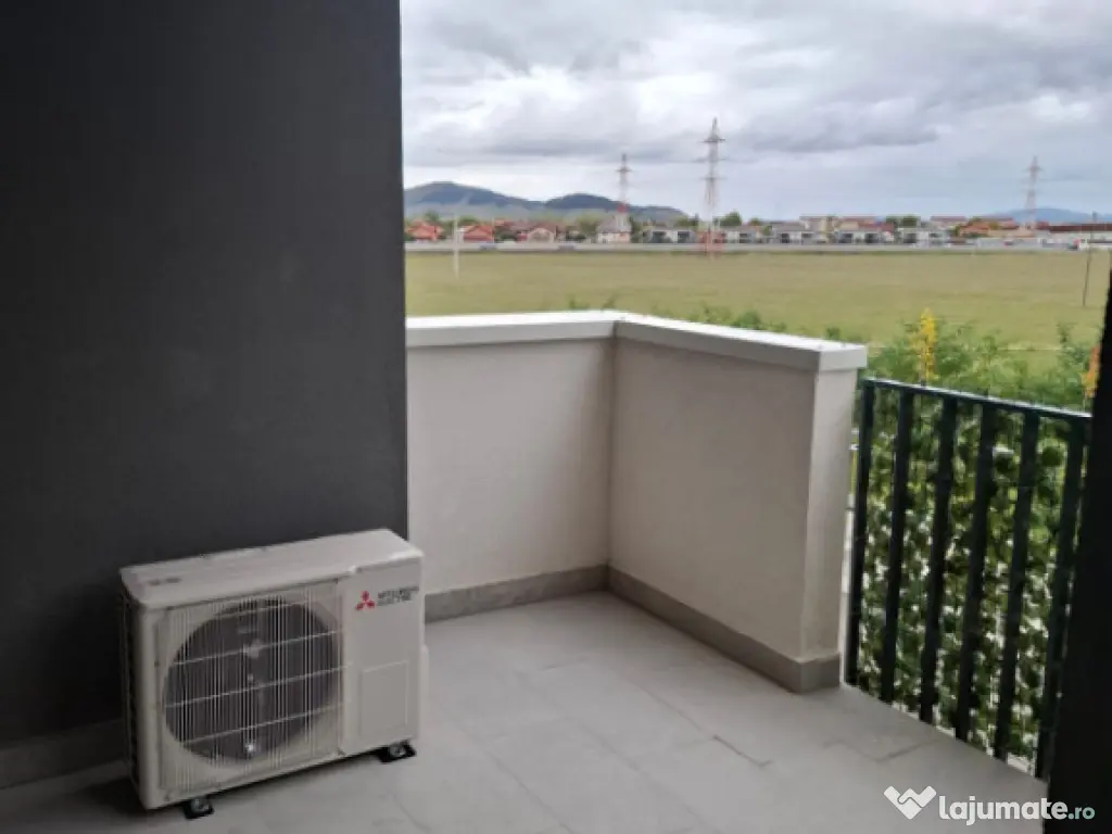 Studio la etaj intermediar, loc de parcare propriu si balco 