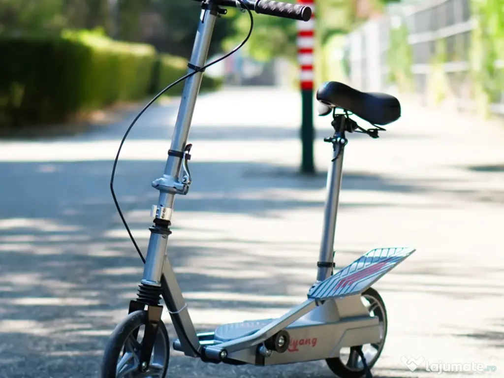 Trotineta Kinderauto Pegasus, cu pedale si scaun, reglabila, pliabila Grey