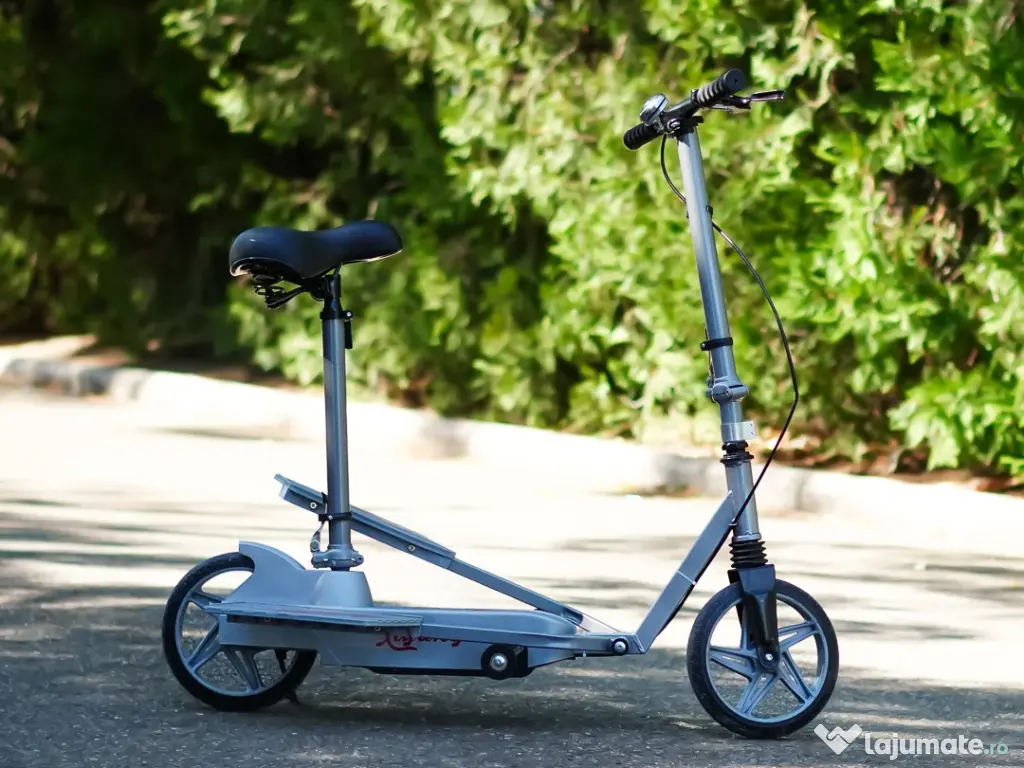 Trotineta Kinderauto Pegasus, cu pedale si scaun, reglabila, pliabila Grey