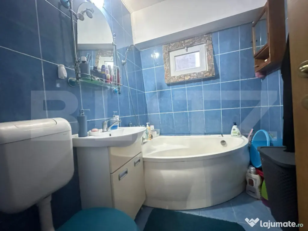 Apartament cu 3 camere, scara interioara, Deva cu vedere spr 