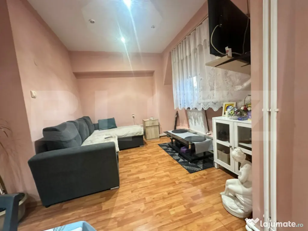 Apartament cu 3 camere, scara interioara, Deva cu vedere spr 