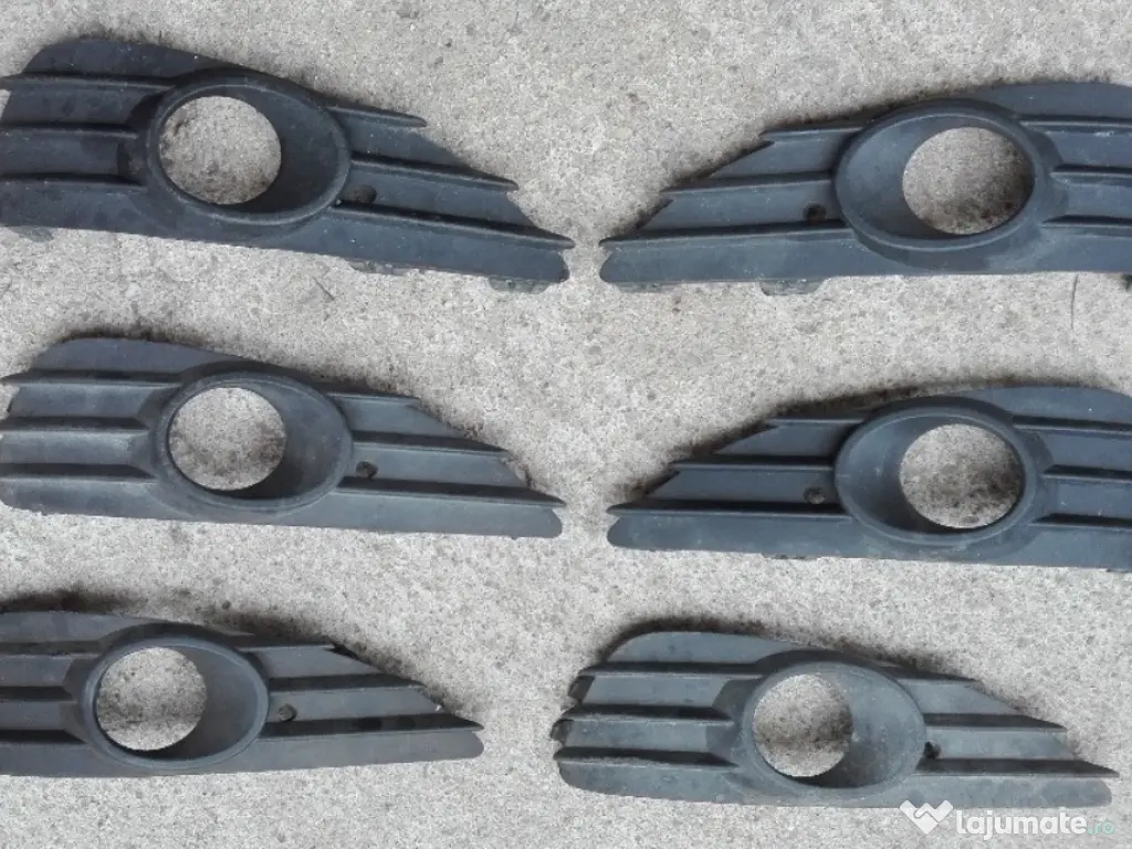 grile din bara Opel Astra H GTC 30 lei 