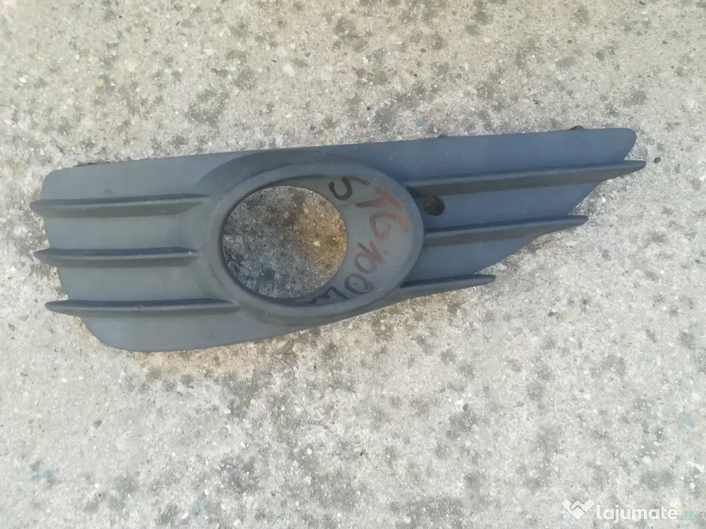 grile din bara Opel Astra H GTC 30 lei 
