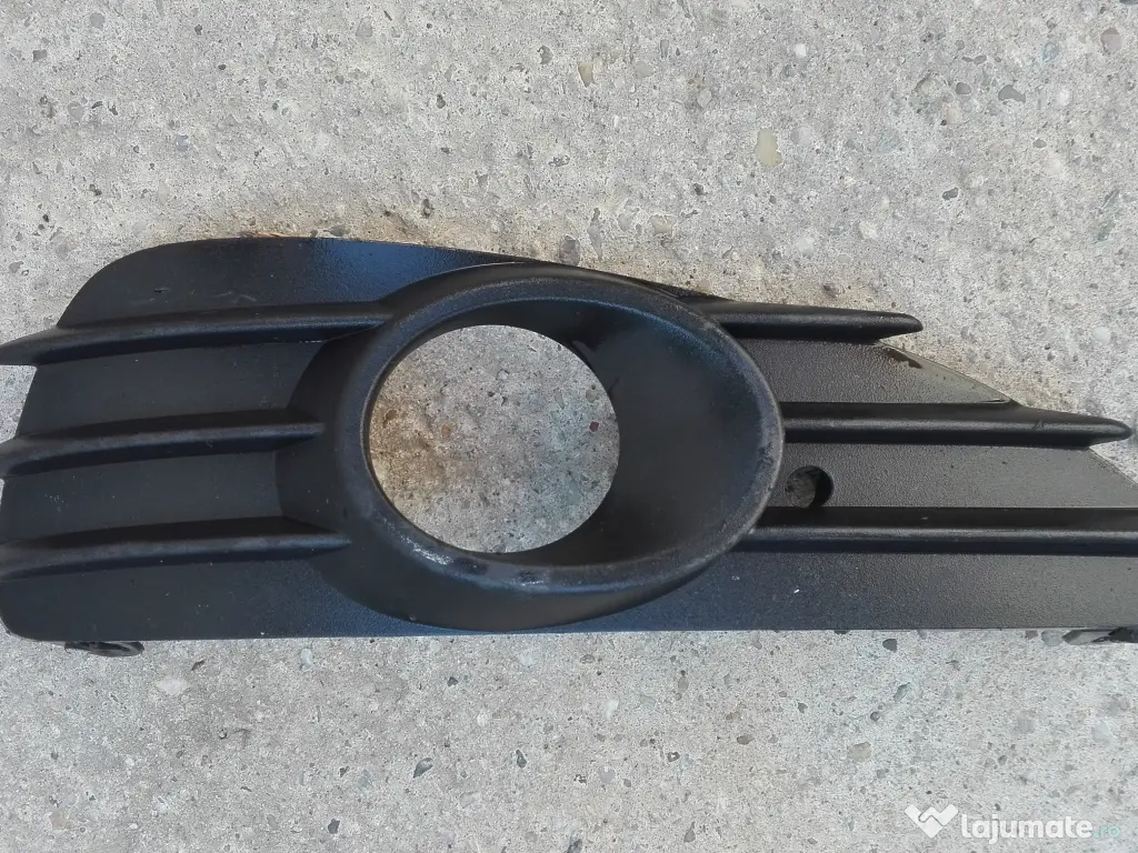 grile din bara Opel Astra H GTC 30 lei 