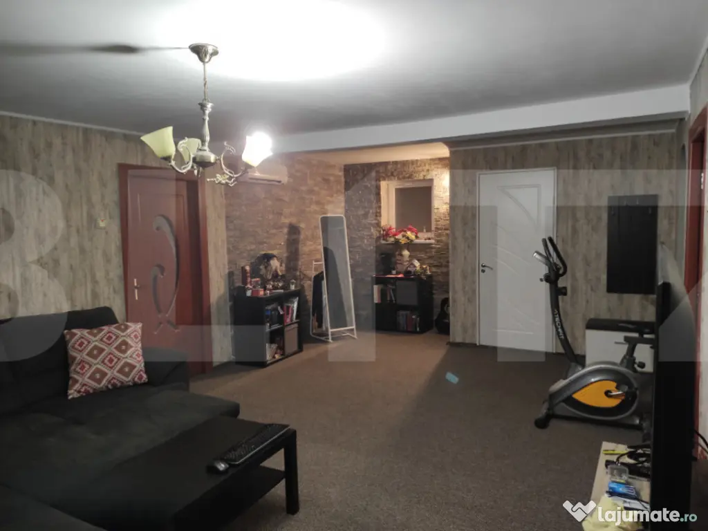 Casă spațioasă cu oportunitate de business - zona Titan