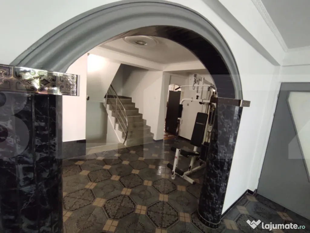 Casă spațioasă cu oportunitate de business - zona Titan
