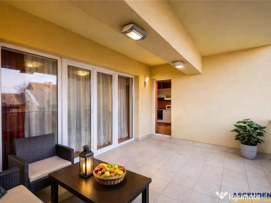 3D Film! Decomandat, etaj2, terasa, parcare, Central, Brasov