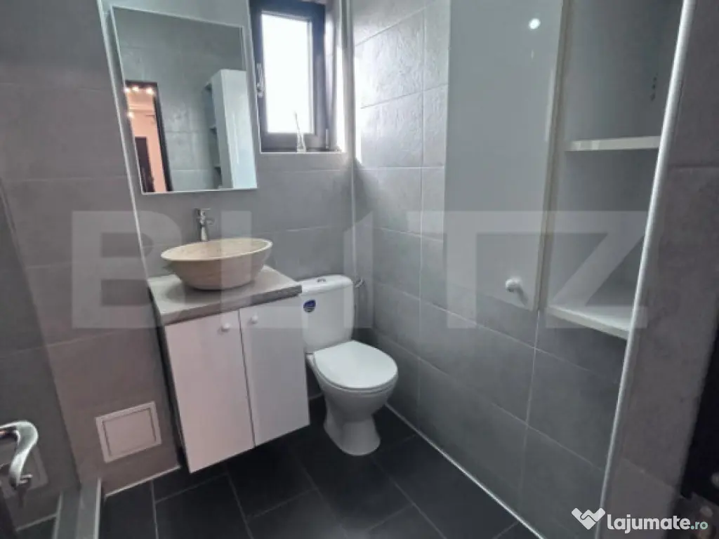 Apartament 2 camere decomandat-Zona Comuna din Paris 