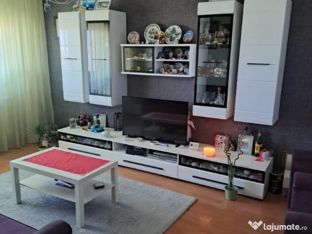 Proprietar vând Apartament 2 camere str. Aurel Vlaicu