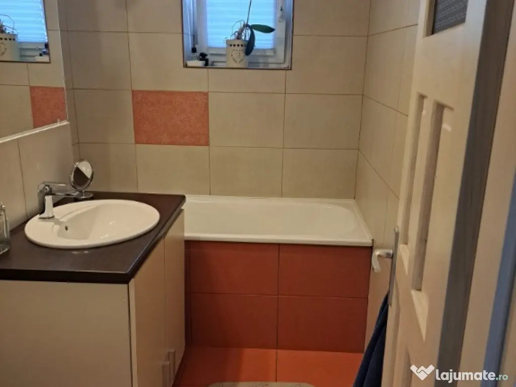 Proprietar vând Apartament 2 camere str. Aurel Vlaicu