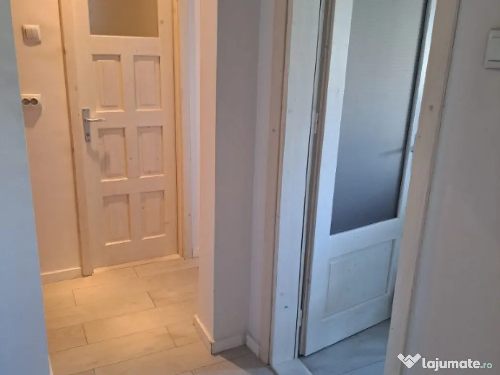 Proprietar vând Apartament 2 camere str. Aurel Vlaicu