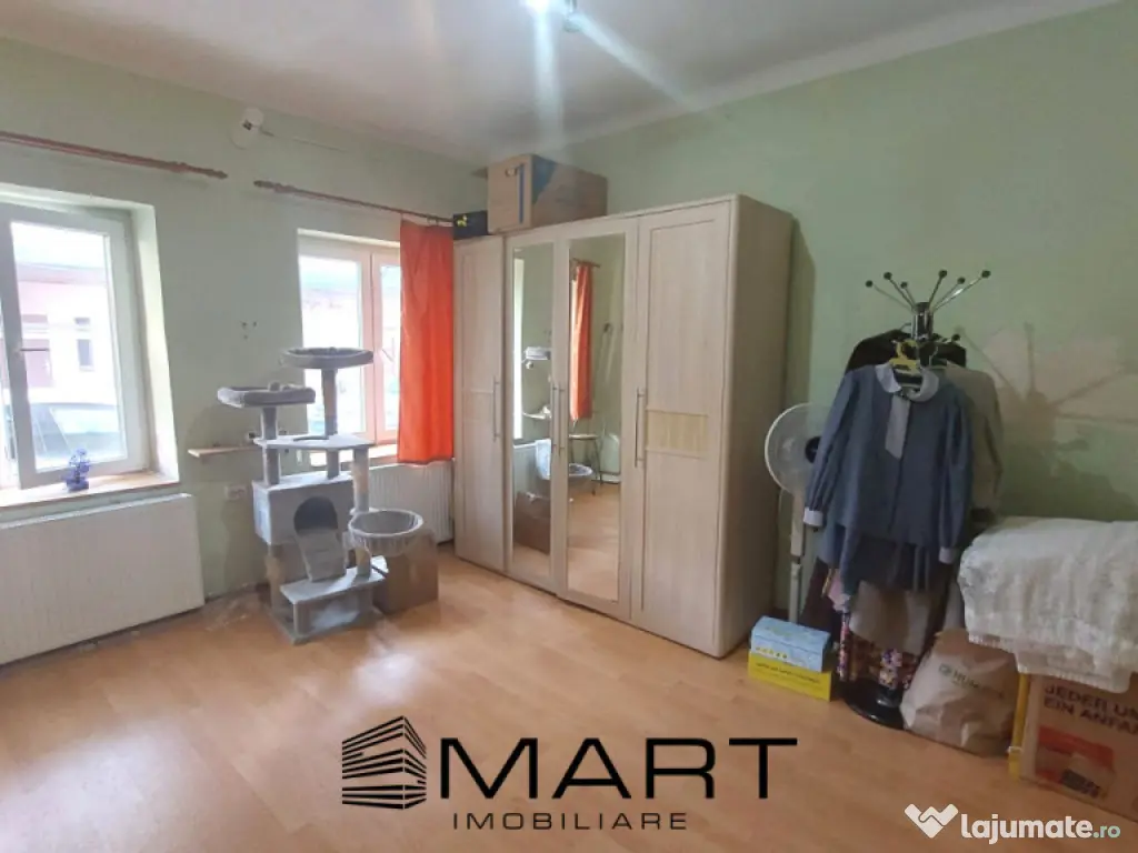 Apartament cu 1 camera zona centrala cu loc de parcare 