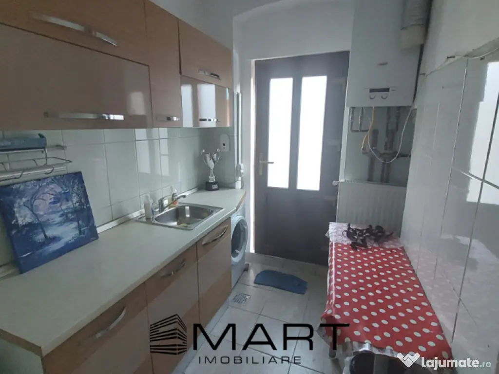 Apartament cu 1 camera zona centrala cu loc de parcare 