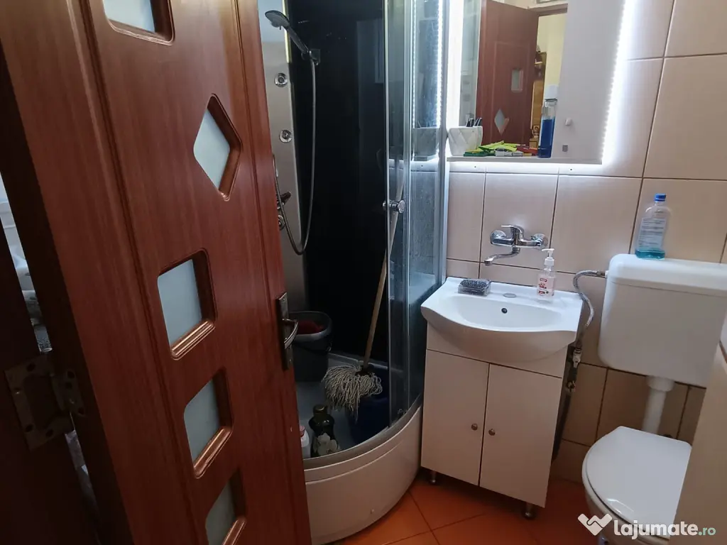 Garsoniera de închiriat Mihai Bravu Ploiesti