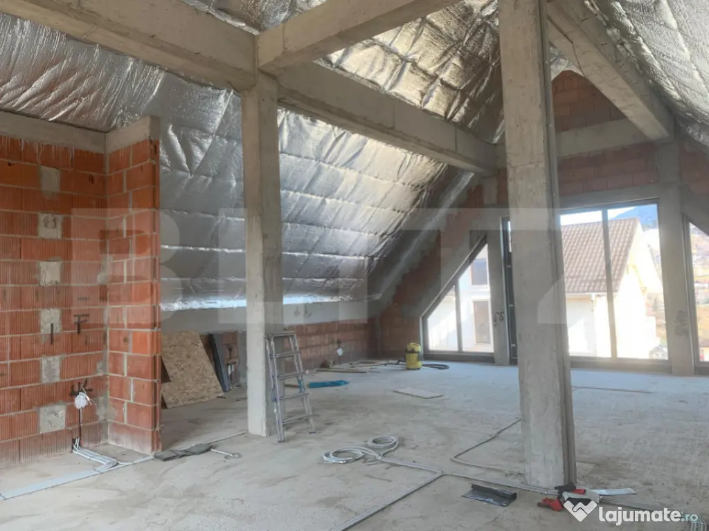 Pensiune modernă de vânzare în Bran – Panorama Bucegi 