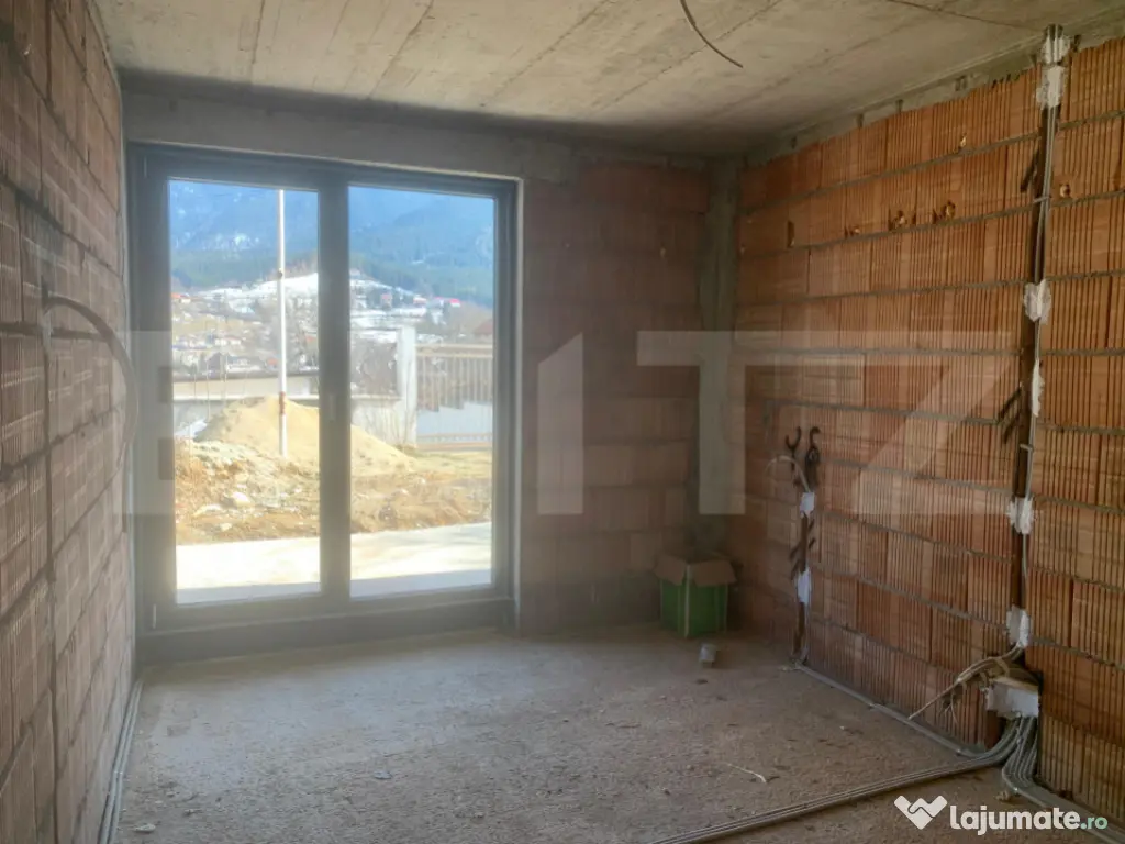 Pensiune modernă de vânzare în Bran – Panorama Bucegi 