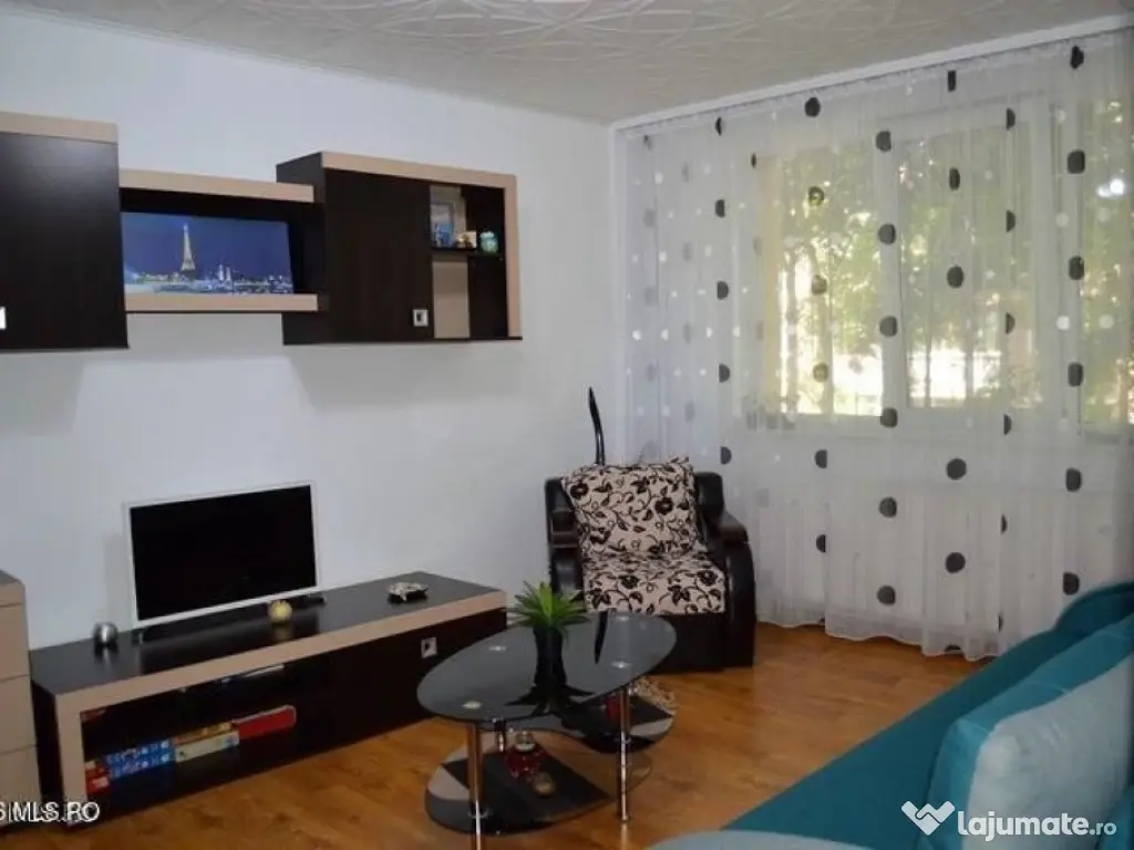 Eremia - Nord, 2 camere, decomandat, etaj 1, mobilat si u... 