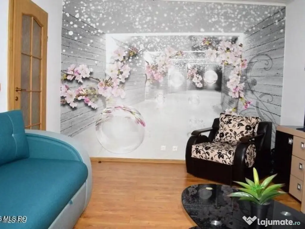 Eremia - Nord, 2 camere, decomandat, etaj 1, mobilat si u... 