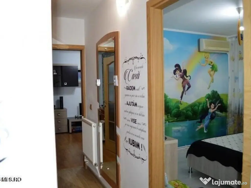 Eremia - Nord, 2 camere, decomandat, etaj 1, mobilat si u... 