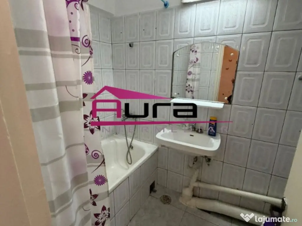 Inchiriez garsoniera confort 1 zona Piata Noua 