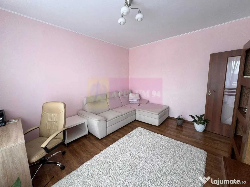 Apartament zona Lujerului, 2 camere, decomandat 