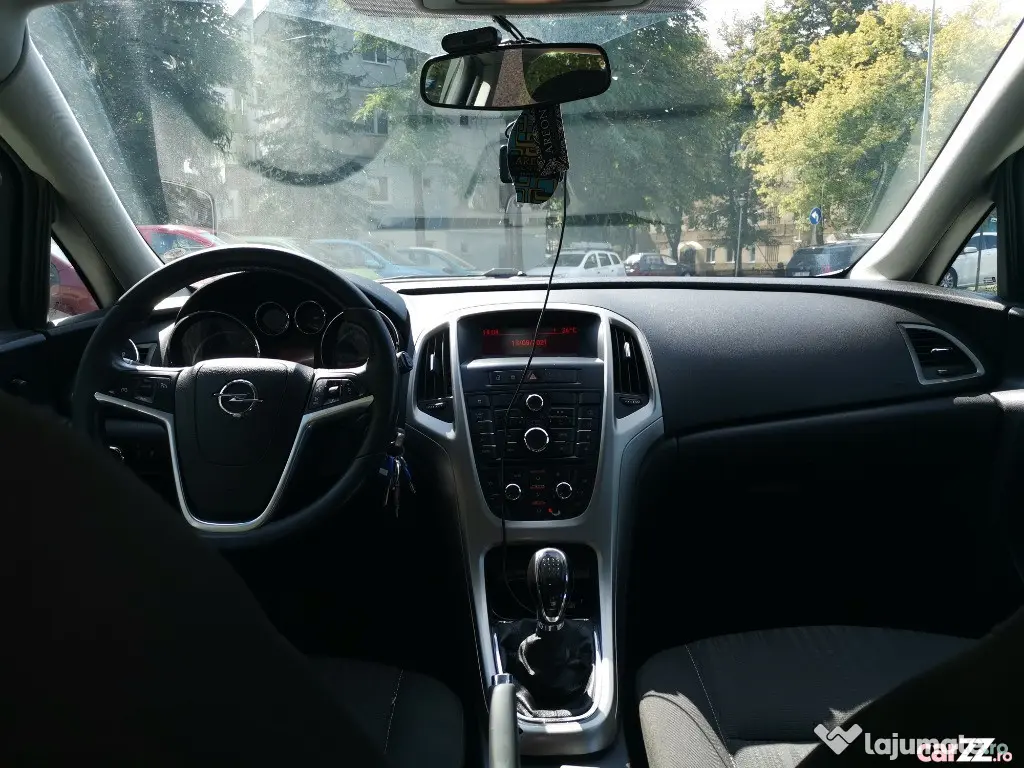 Opel Astra J 2013 1.7 110 CP 