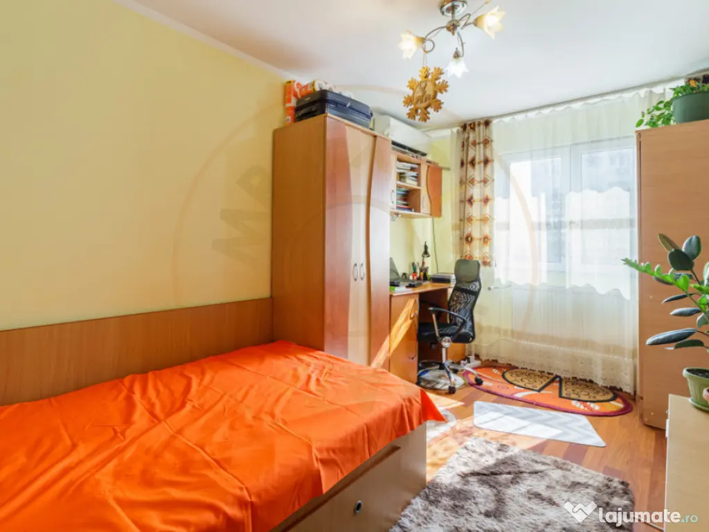 Garsoniera vis-a-vis de Parcul Moghioros 