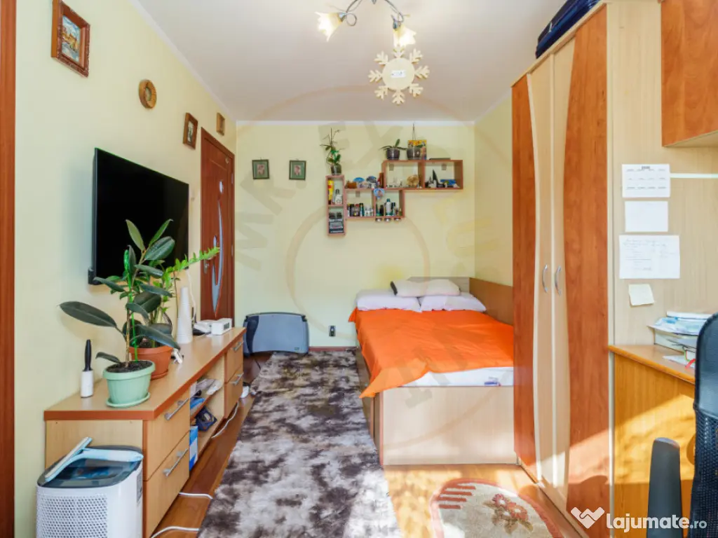 Garsoniera vis-a-vis de Parcul Moghioros 