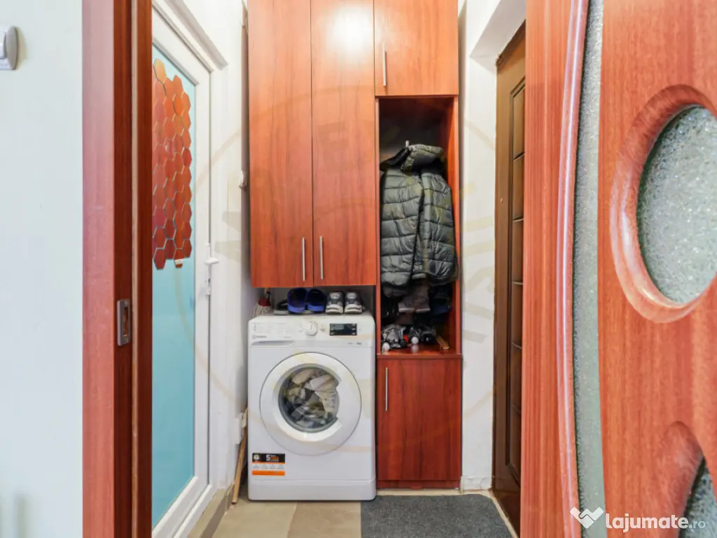 Garsoniera vis-a-vis de Parcul Moghioros 