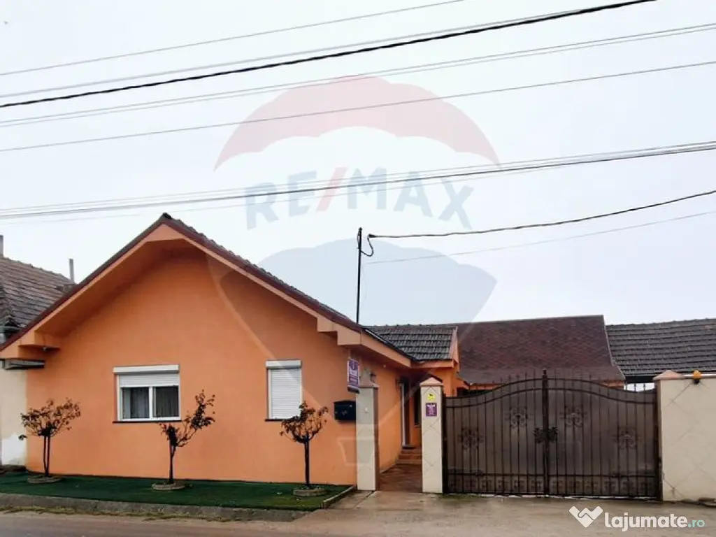 Casă cu 3 camere de vânzare in Hidiselu de Sus 