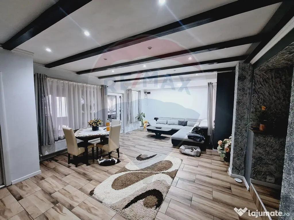 Casă cu 3 camere de vânzare in Hidiselu de Sus 