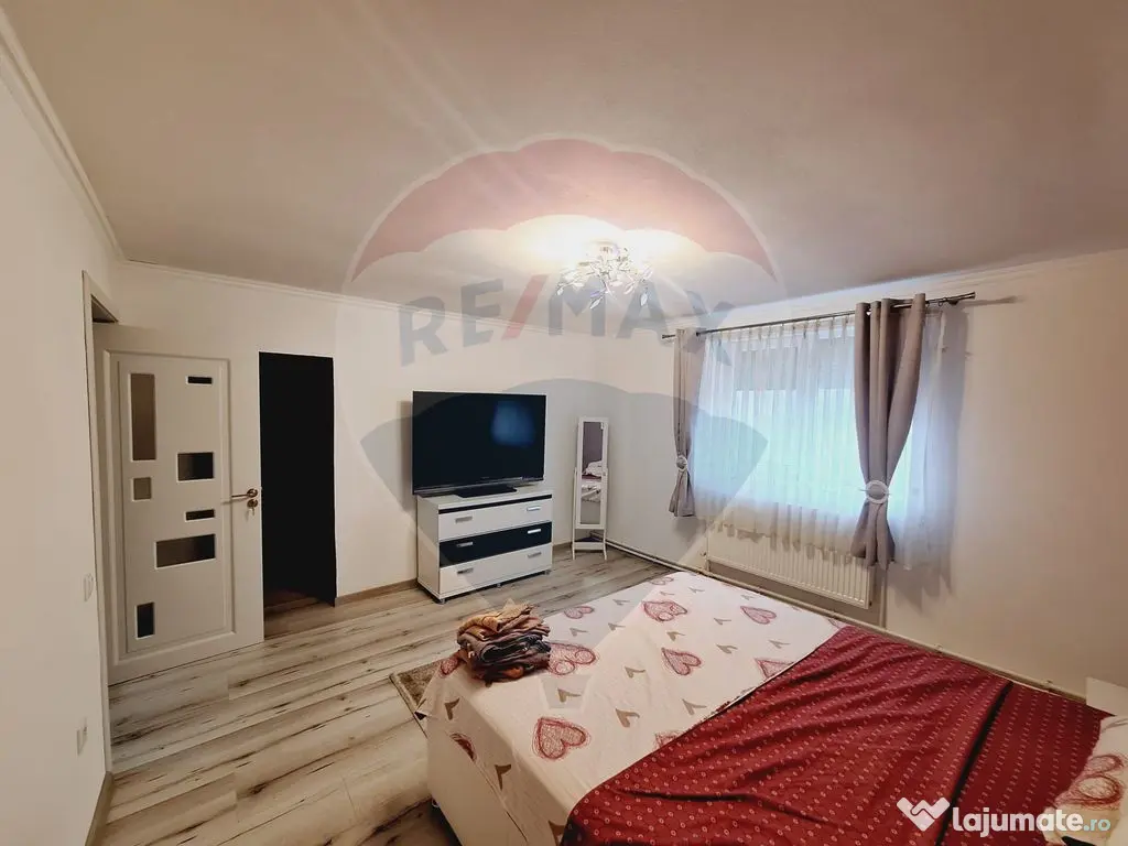 Casă cu 3 camere de vânzare in Hidiselu de Sus 