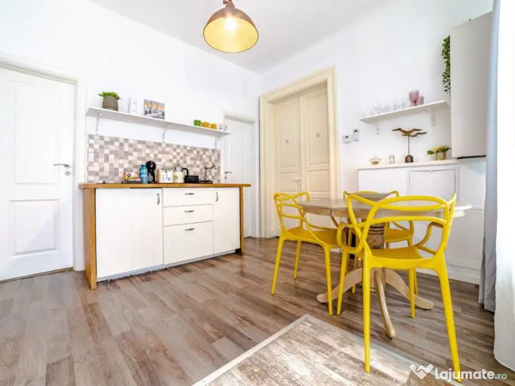 Apartament Cu 2 Camere, Centrul Orașului – La Doar Cativa 