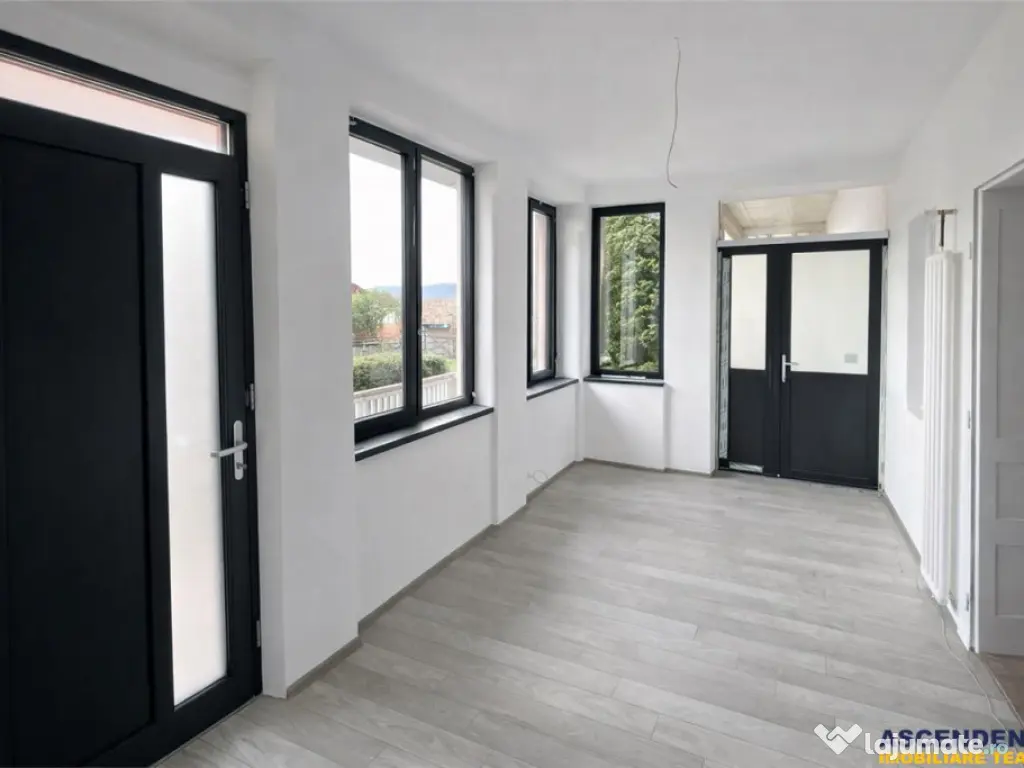 TUR 3D!In areal apreciabil,particulara casa cu 680 mp teren, 