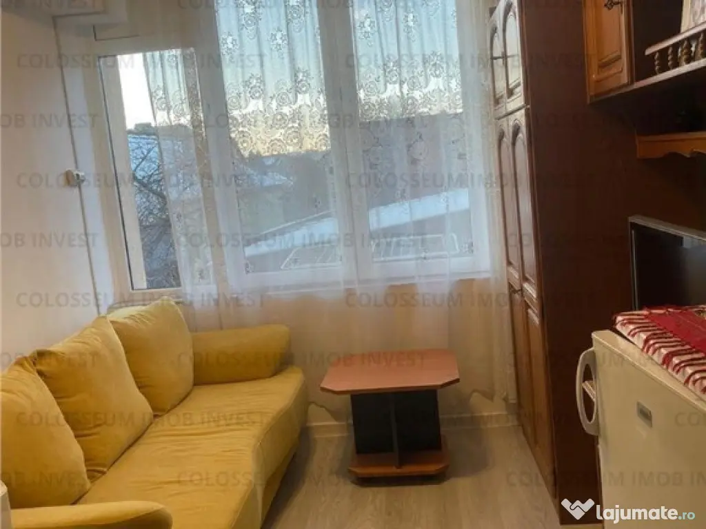 Colosseum; Camera cu baie mobilat utilat renovat Astra Orizont 