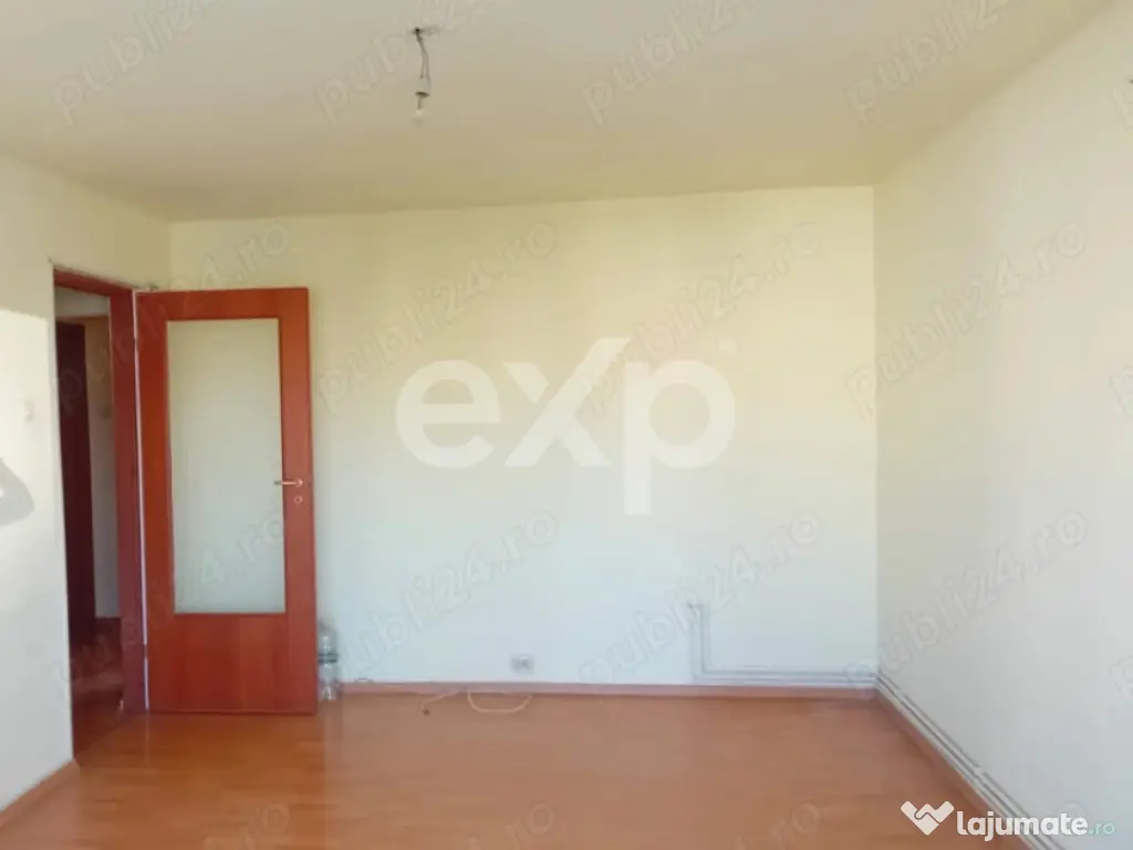 Apartament 3 camere, decomandat 