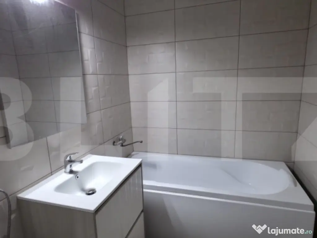 Apartament 2 camere ,strada Democratiei 