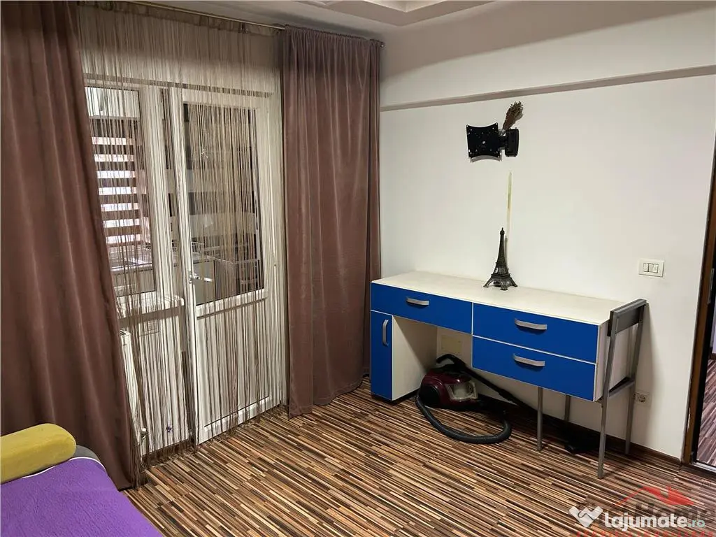 Ap 2 cam transformat in 3, etaj 2, renovat, ultracentral, Pi 