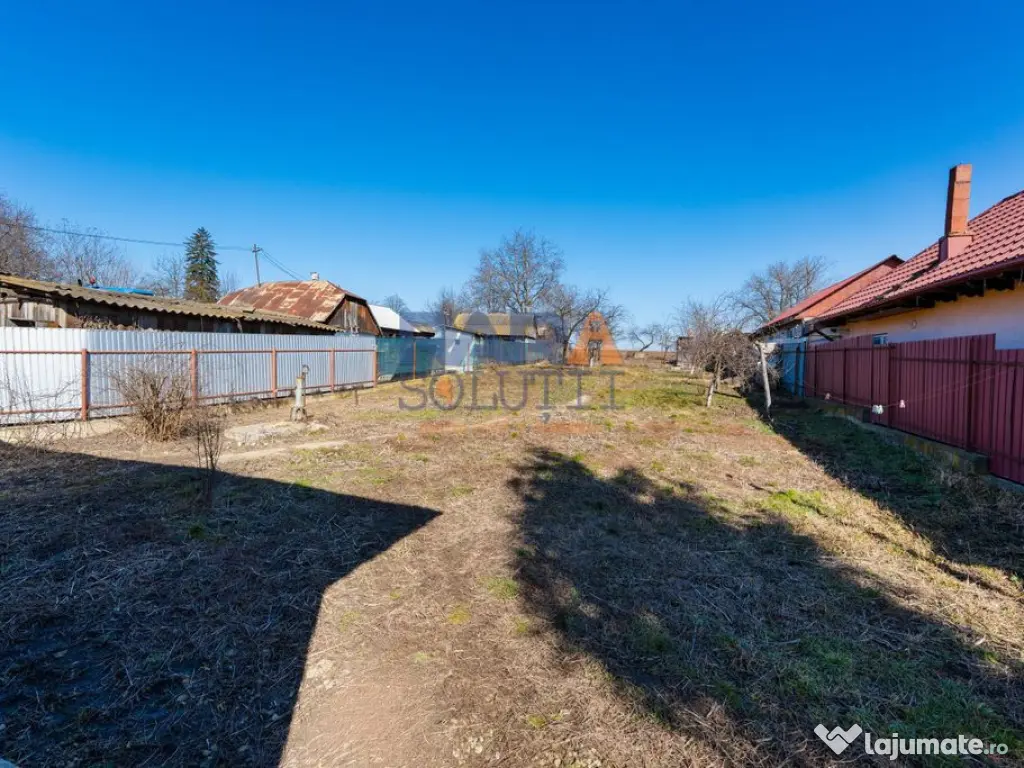 Casă nouă - 2800 mp teren 