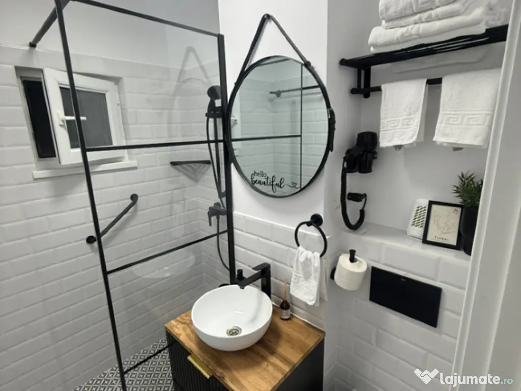 Închiriez garsonieră în regim hotelier 