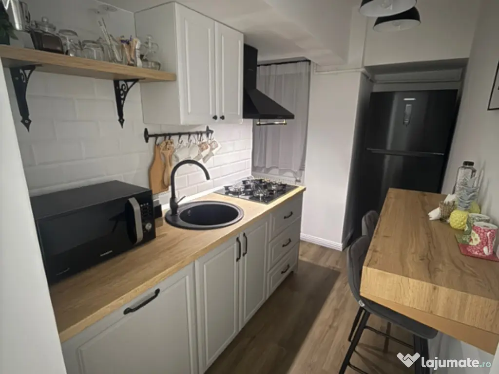 Închiriez garsonieră în regim hotelier 