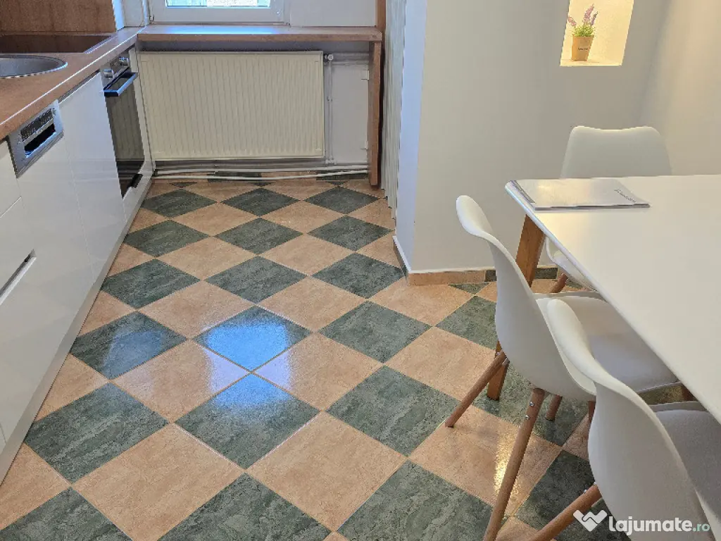 Vand apartament cu 3 camere decomandat in Deva, Netun, et 3, mobilat 