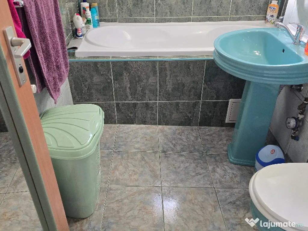 Vand apartament cu 3 camere decomandat in Deva, Netun, et 3, mobilat 