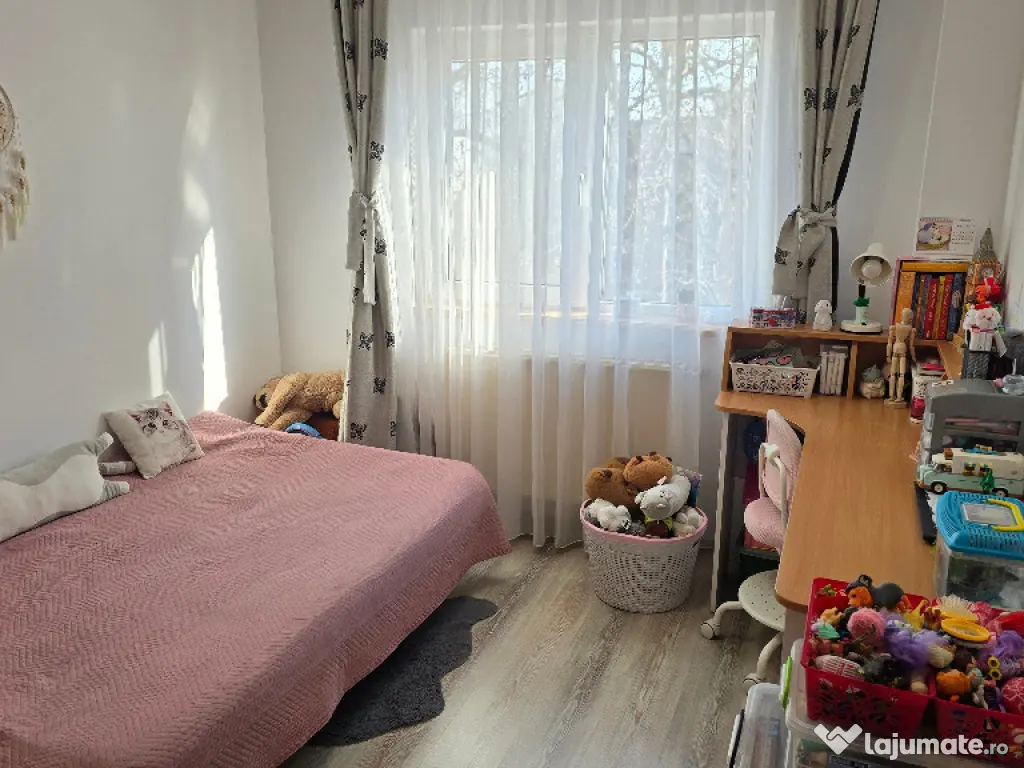Vand apartament cu 3 camere decomandat in Deva, Netun, et 3, mobilat 